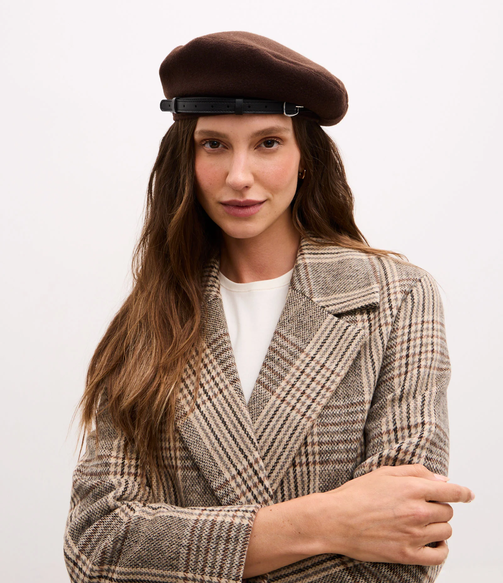 Boina Estruturada com Faixa em PU Marrom 1