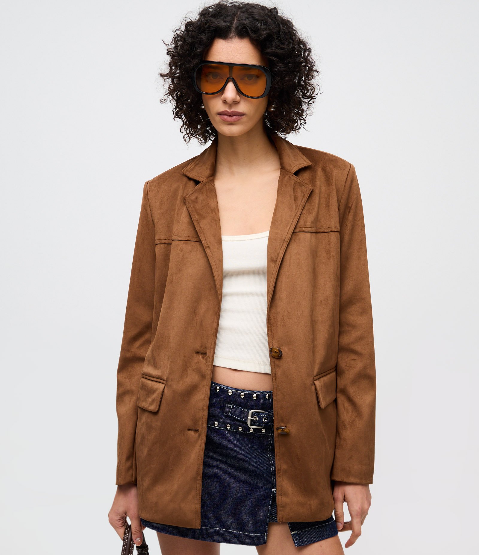 Blazer em Suede com Bolsos e Gola Estruturada Marrom 3
