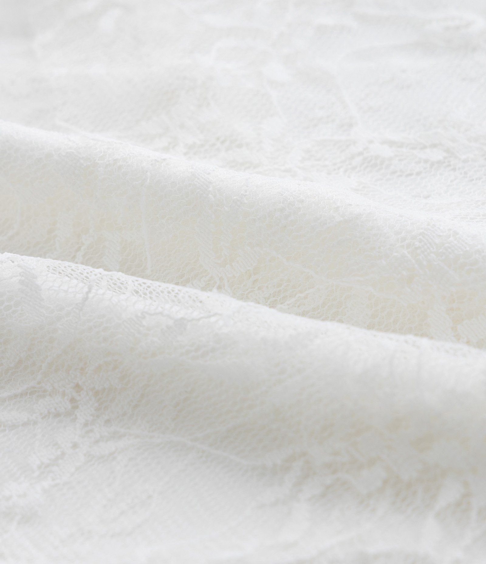 Vestido Curto em Renda com Babados Curve & Plus Size Branco 3