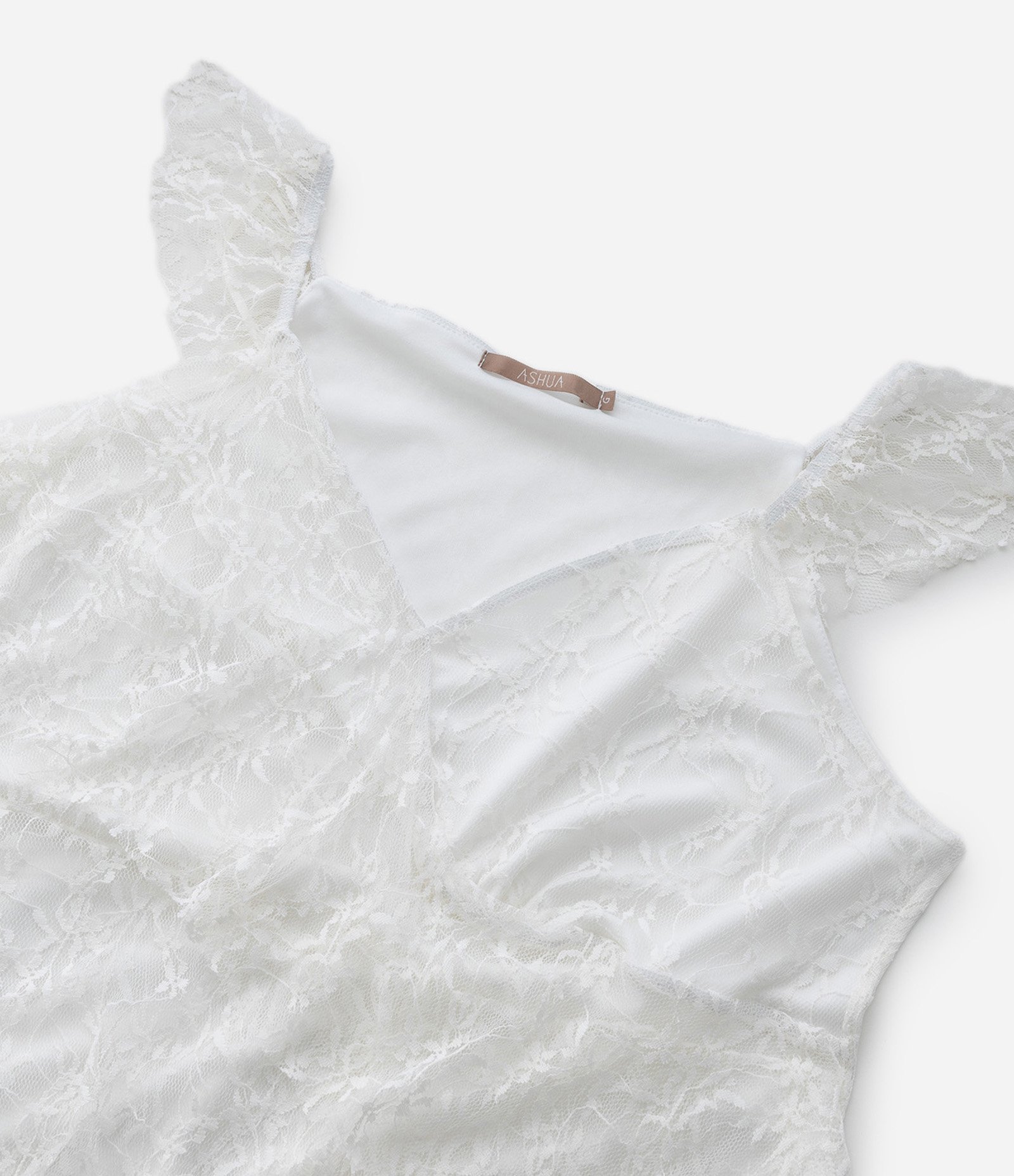 Vestido Curto em Renda com Babados Curve & Plus Size Branco 4