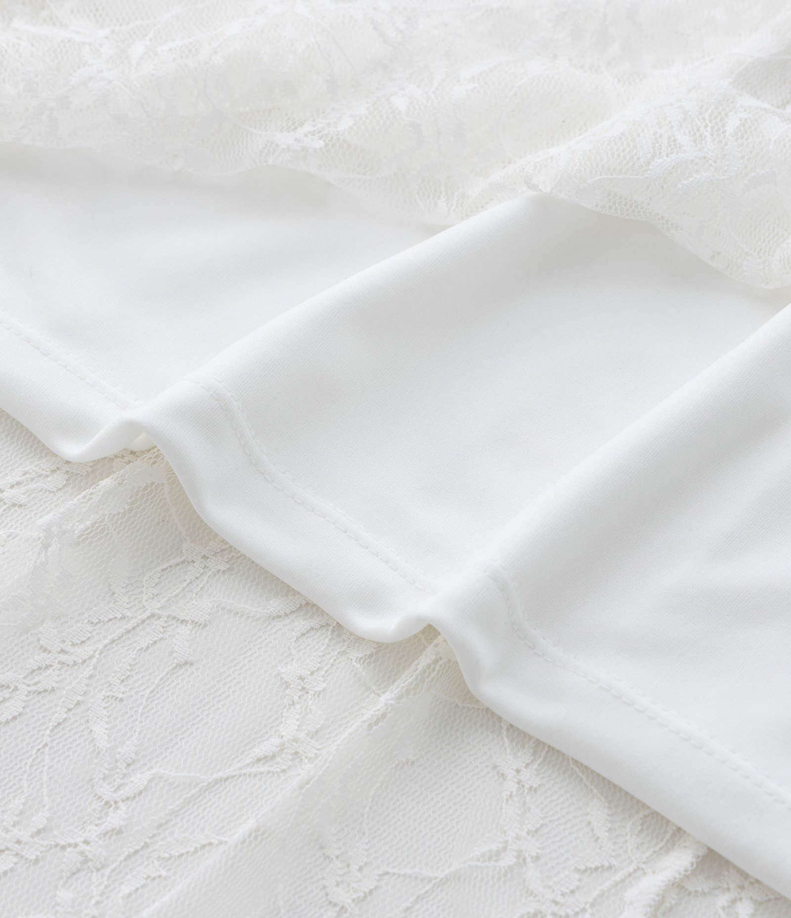 Vestido Curto em Renda com Babados Curve & Plus Size Branco 5