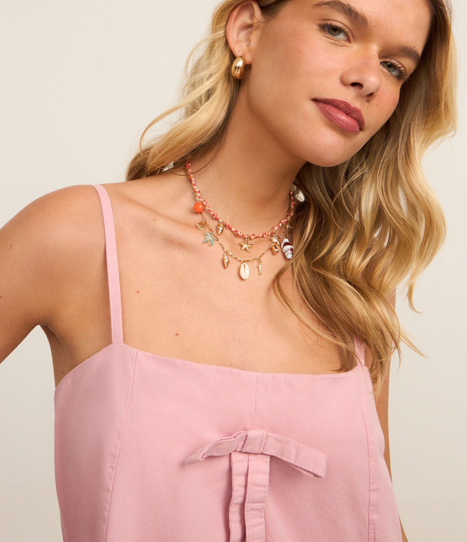 Vestido Curto em Sarja com Lacinho e Bolsos Rosa 2