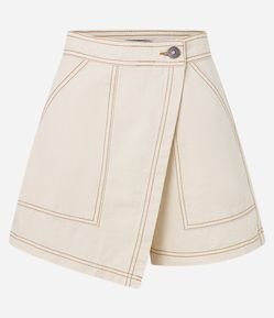 Short Saia em Sarja com Cós Deslocado e Detalhes de Costura