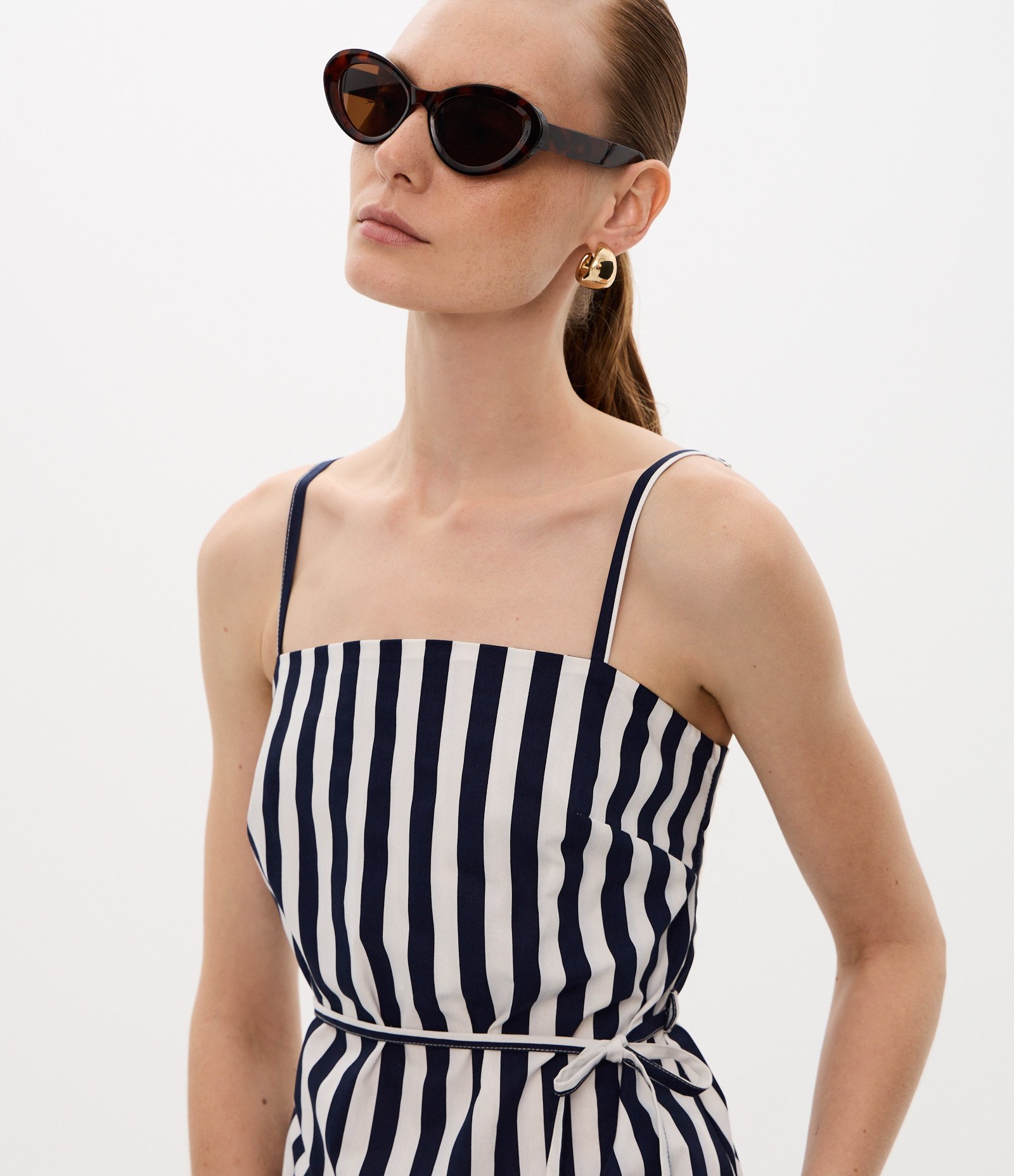 Blusa Listrada de Alça em Tricoline com Amarração Azul Marinho/Branco 3