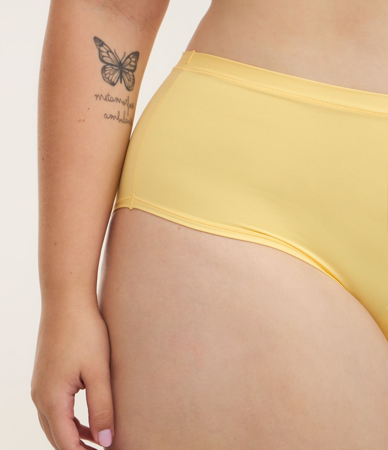 Calcinha Hot Pants em Microfibra com Caixinha Presenteável Curve & Plus Size Amarelo 2
