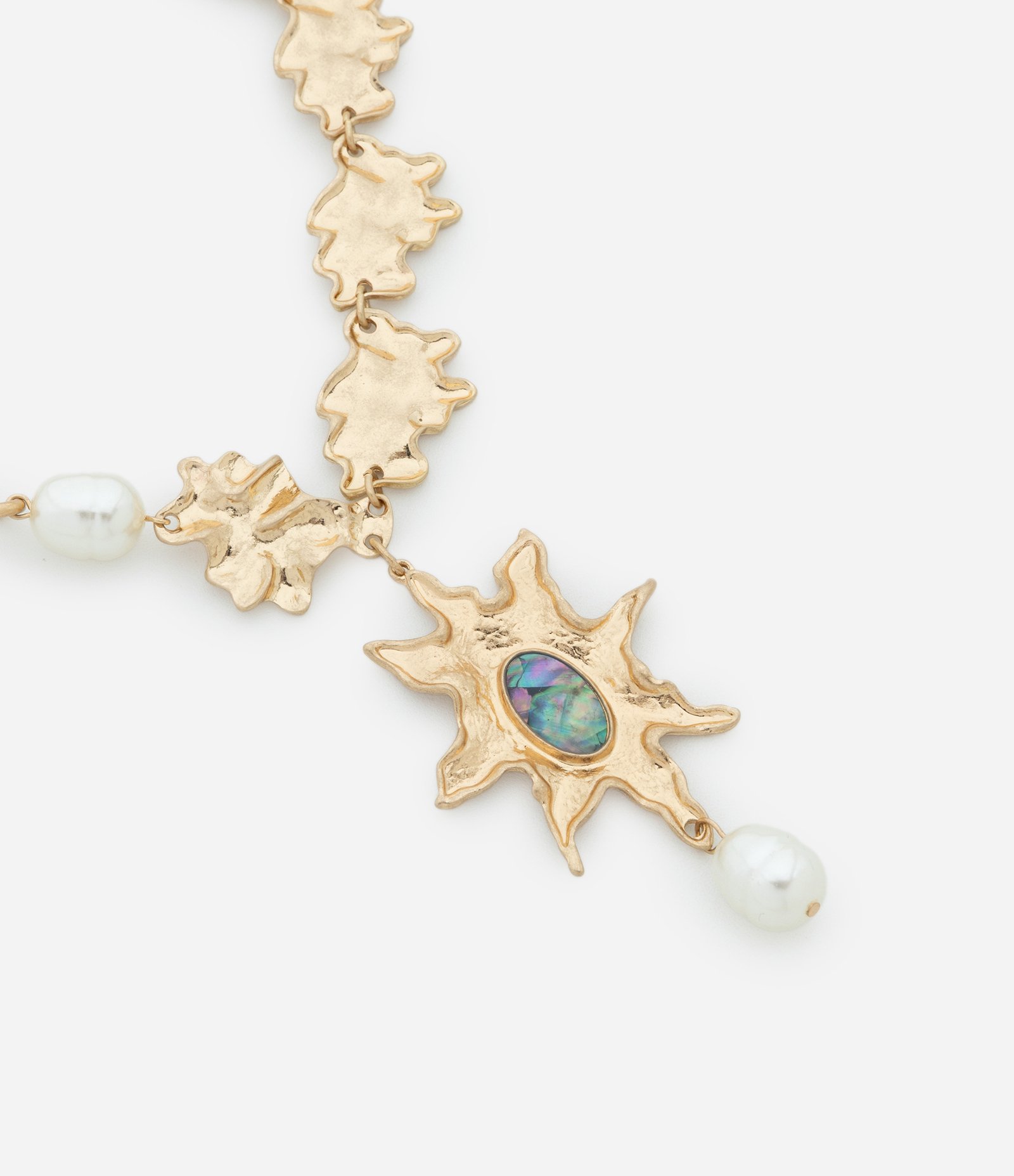 Colar Orgânico com Pingente de Sol Dourado 2