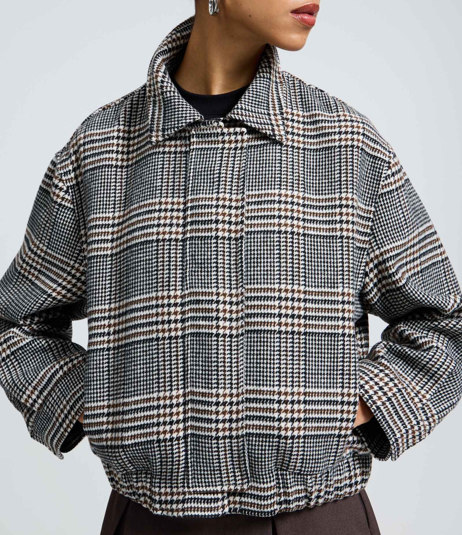 Casaco Xadrez com Gola e Barra Ajustada Cinza 3