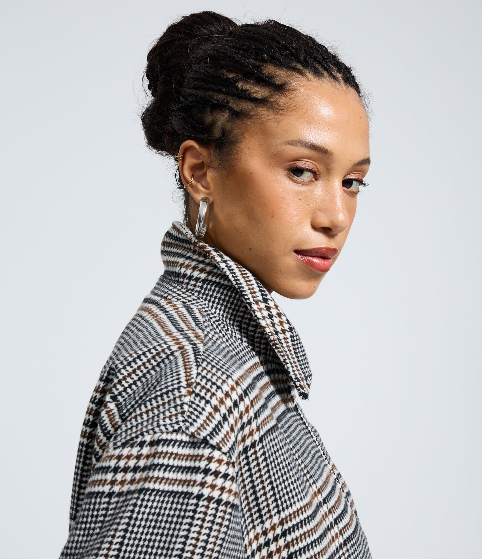 Casaco Xadrez com Gola e Barra Ajustada Cinza 4