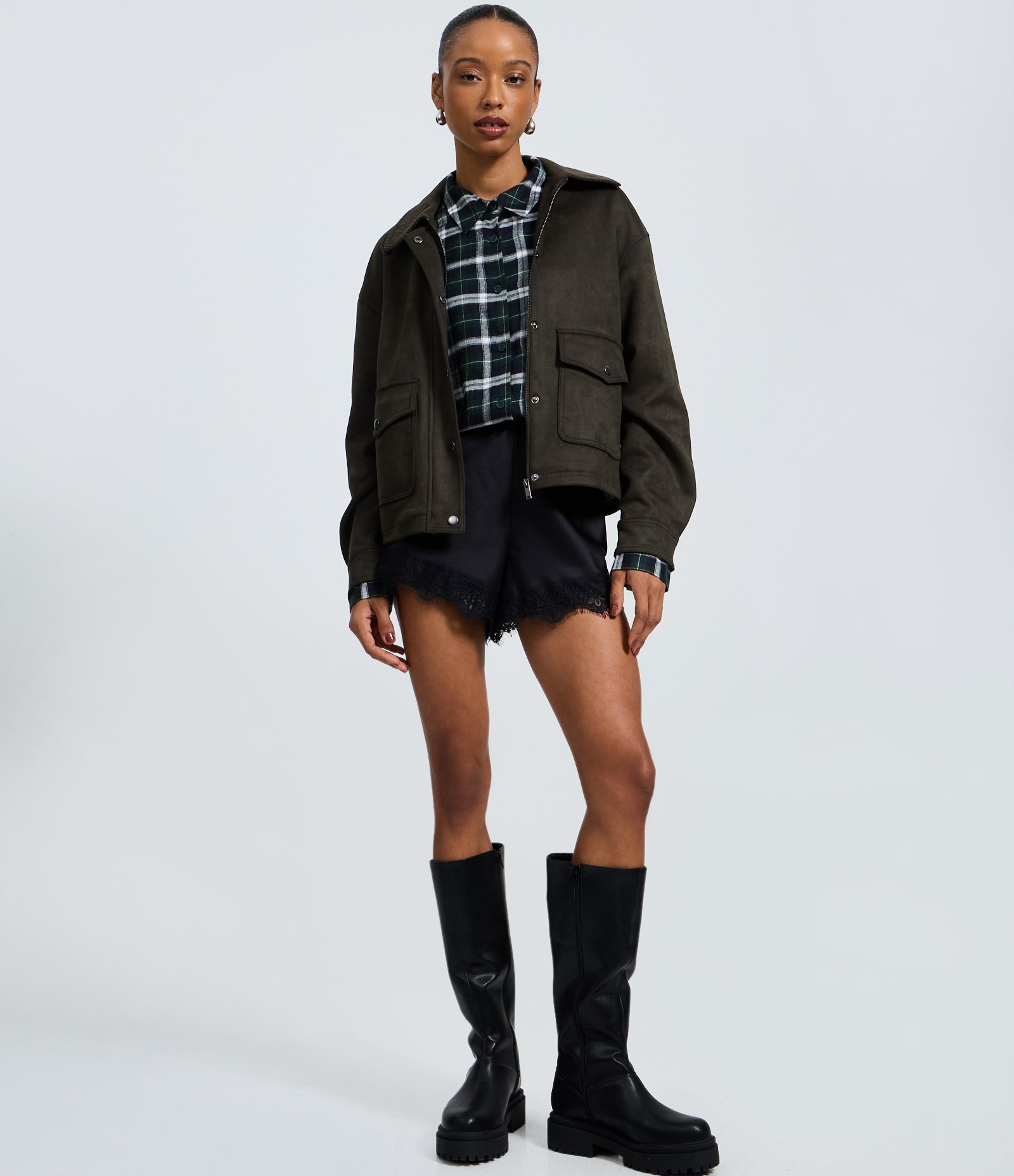 Jaqueta Bomber em Suede com Bolsos Verde 2
