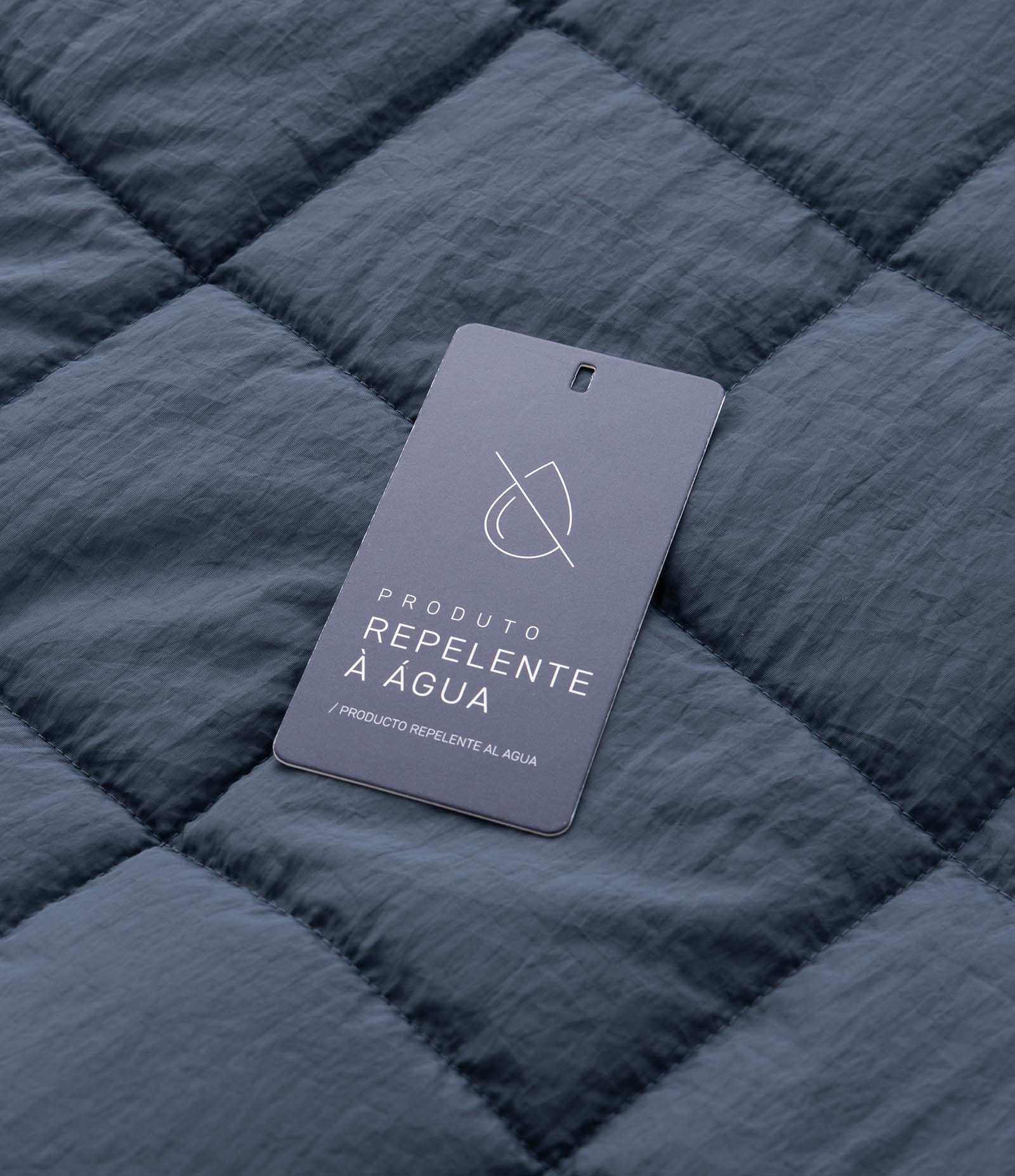 Jaqueta Acolchoada Esportiva com Textura Quadriculada e Zíper Frontal Azul 11