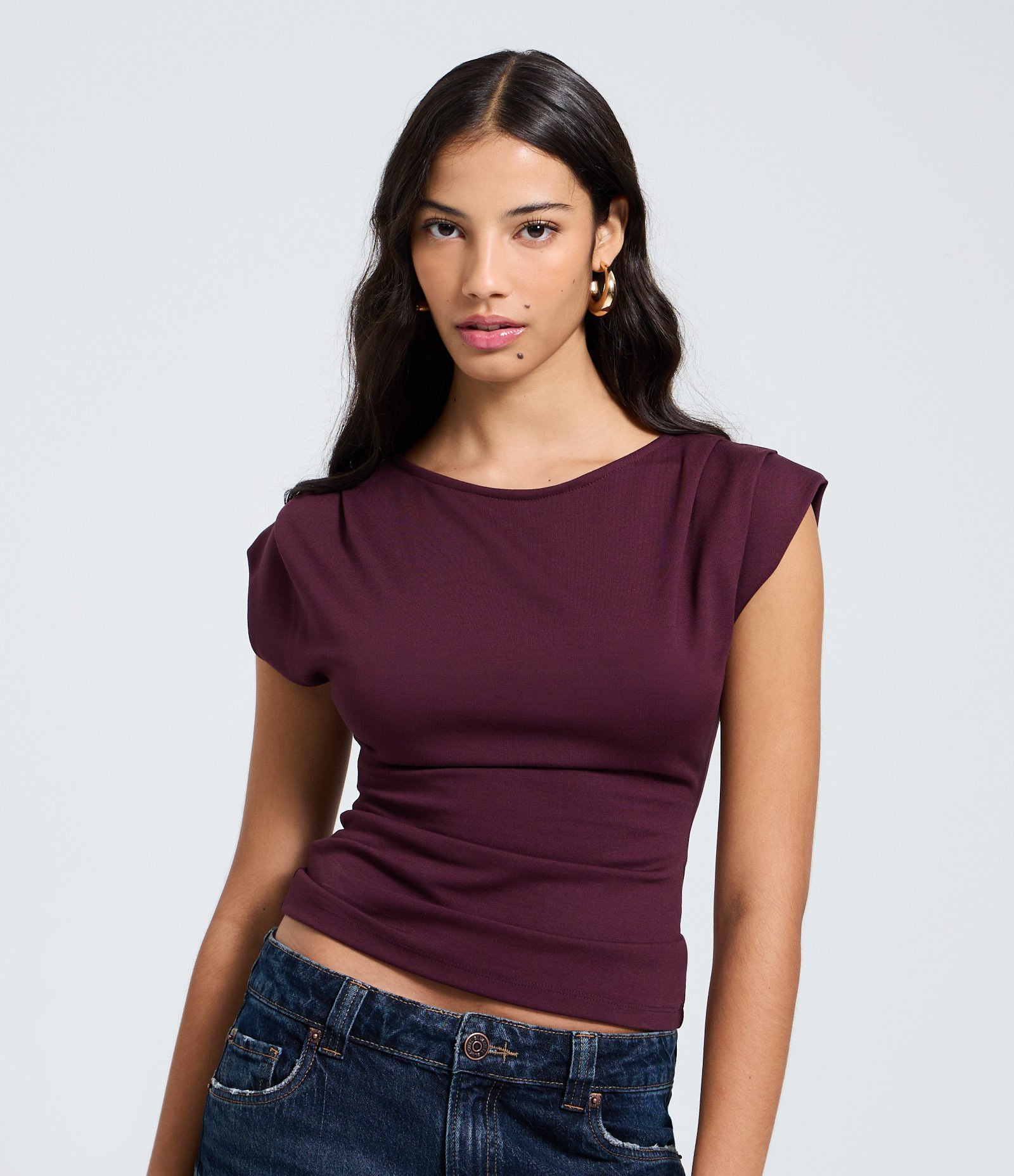 Blusa em Viscose com Pregas nos Ombros Vinho 1