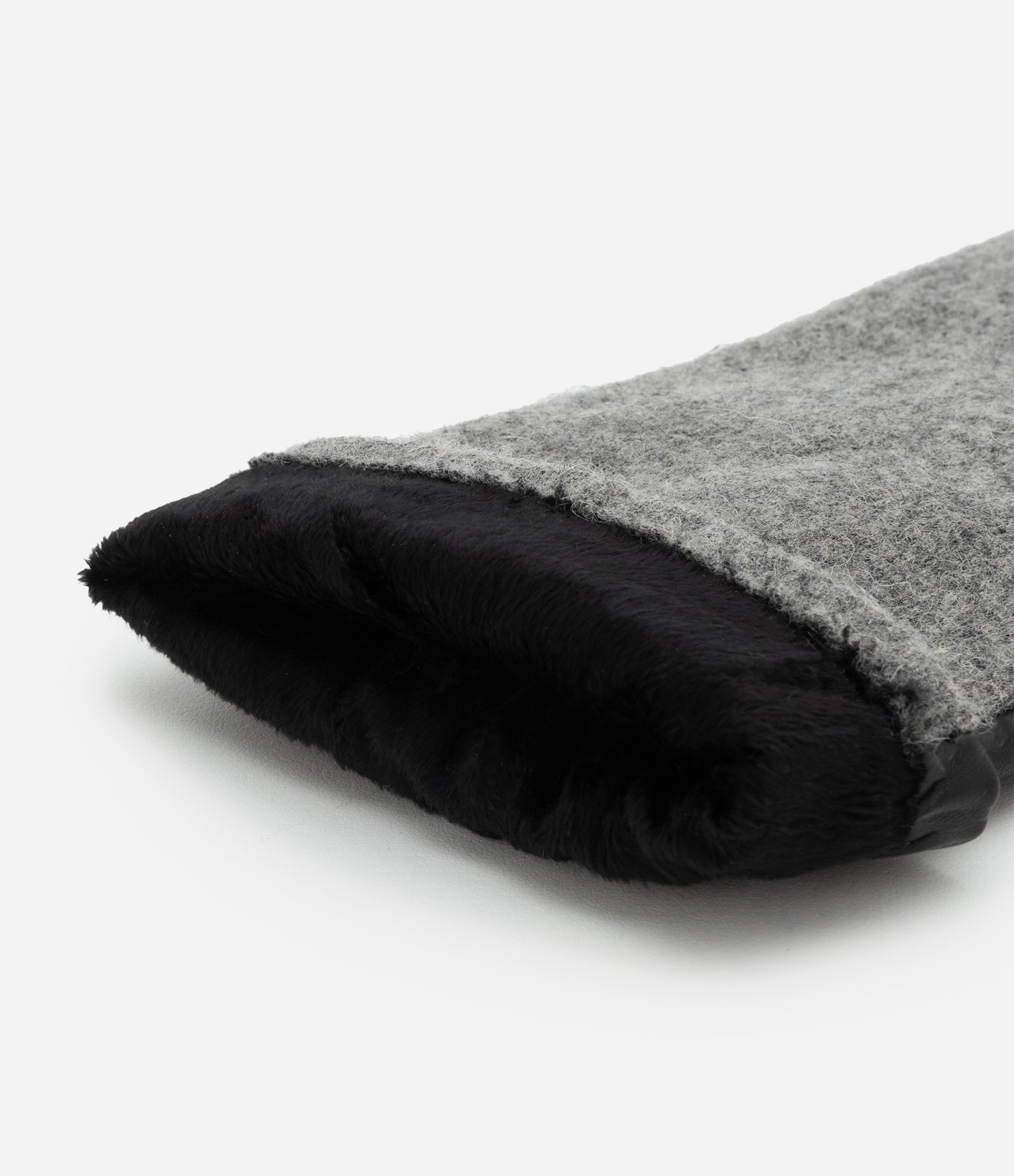 Luva em Pu e Elástico nos Punhos Preto 3