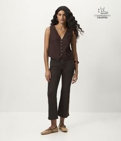 Calça Cropped Flare em Jeans com Bolsos