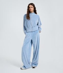 Casaco em Plush com Gola Alta e Listra Lateral