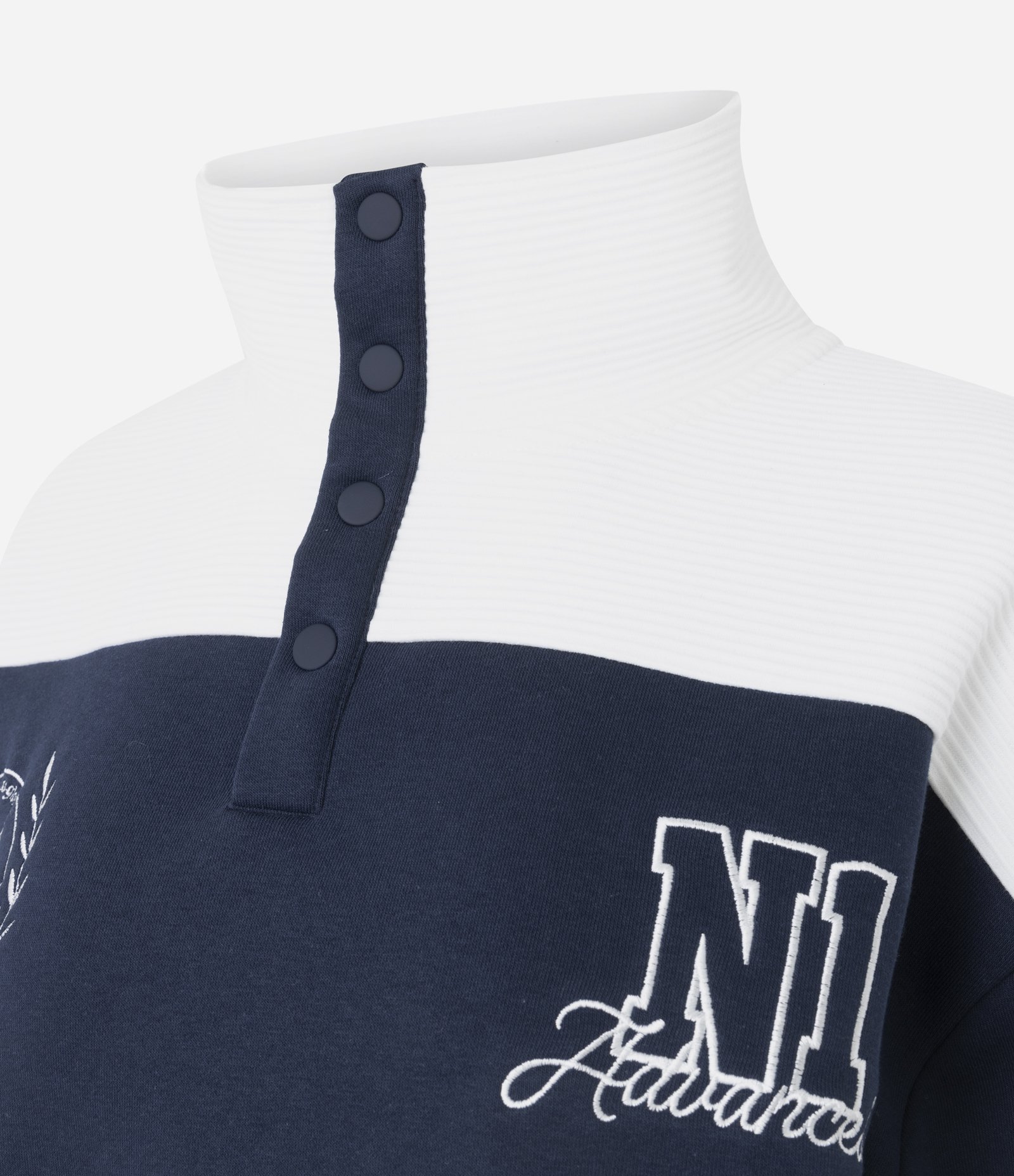Moletom Polo em Waffle com Bordado Lettering Azul 6