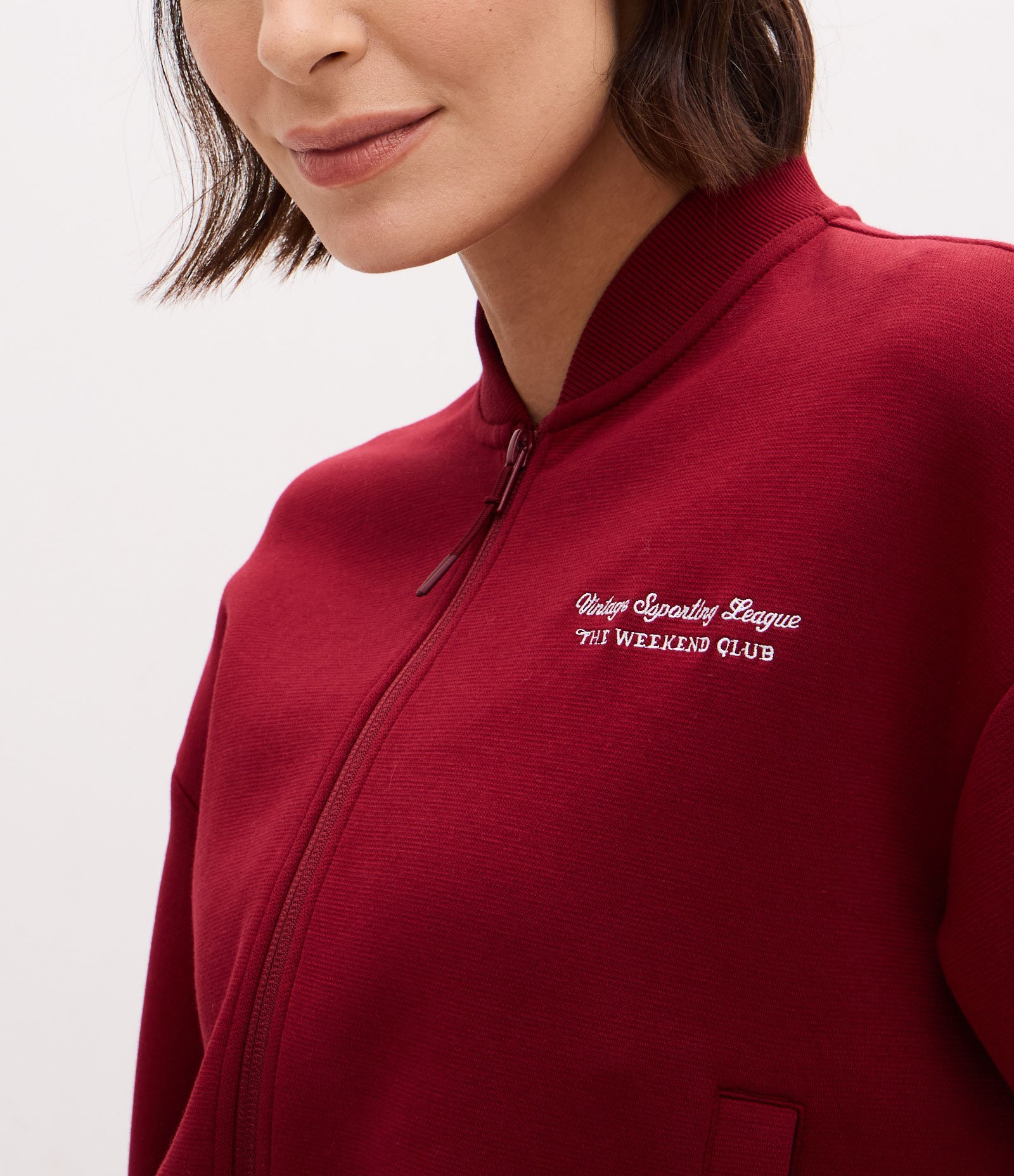 Jaqueta Bomber Esportiva em Microfibra com Lettering Bordado Vinho 3
