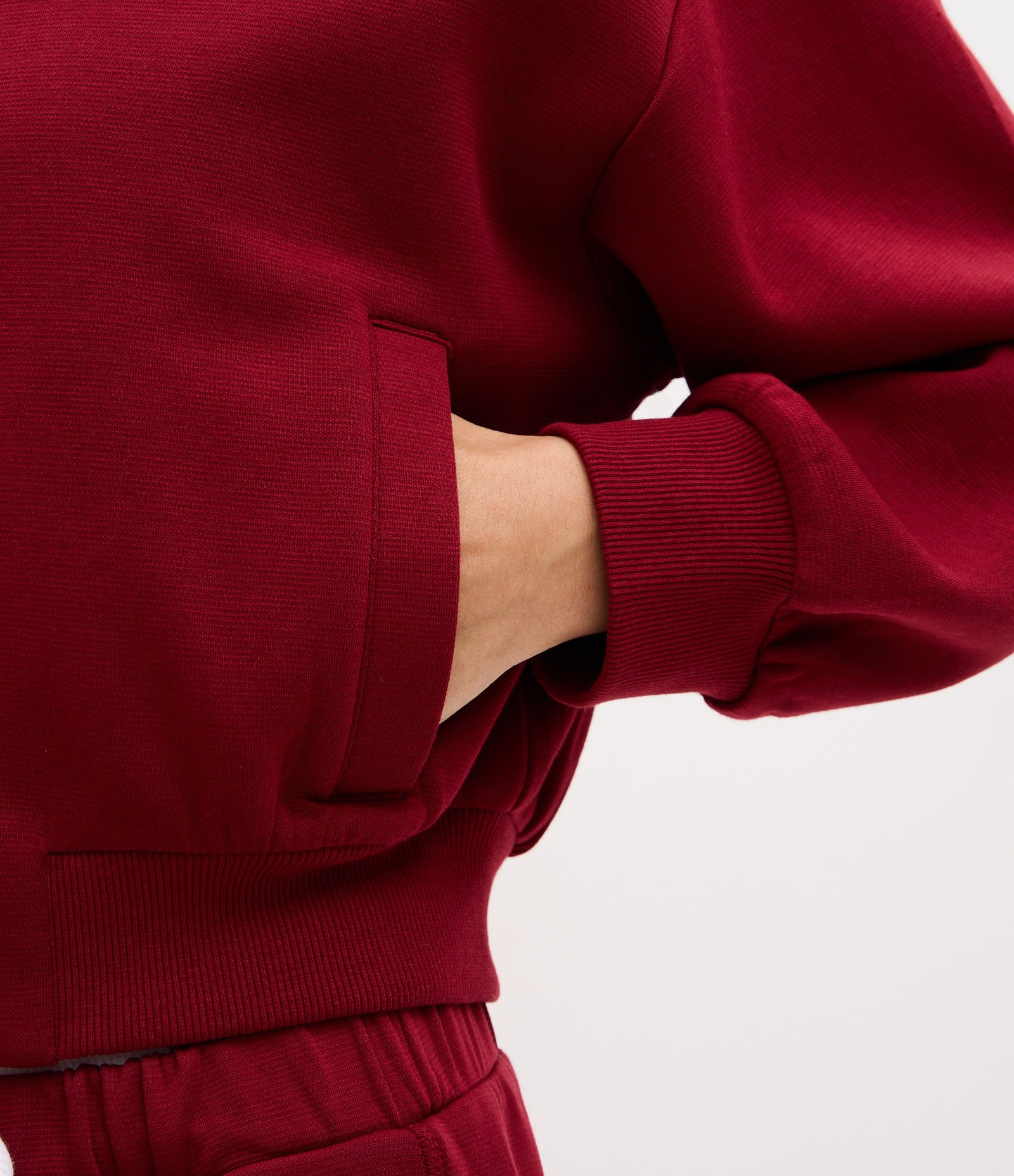 Jaqueta Bomber Esportiva em Microfibra com Lettering Bordado Vinho 4