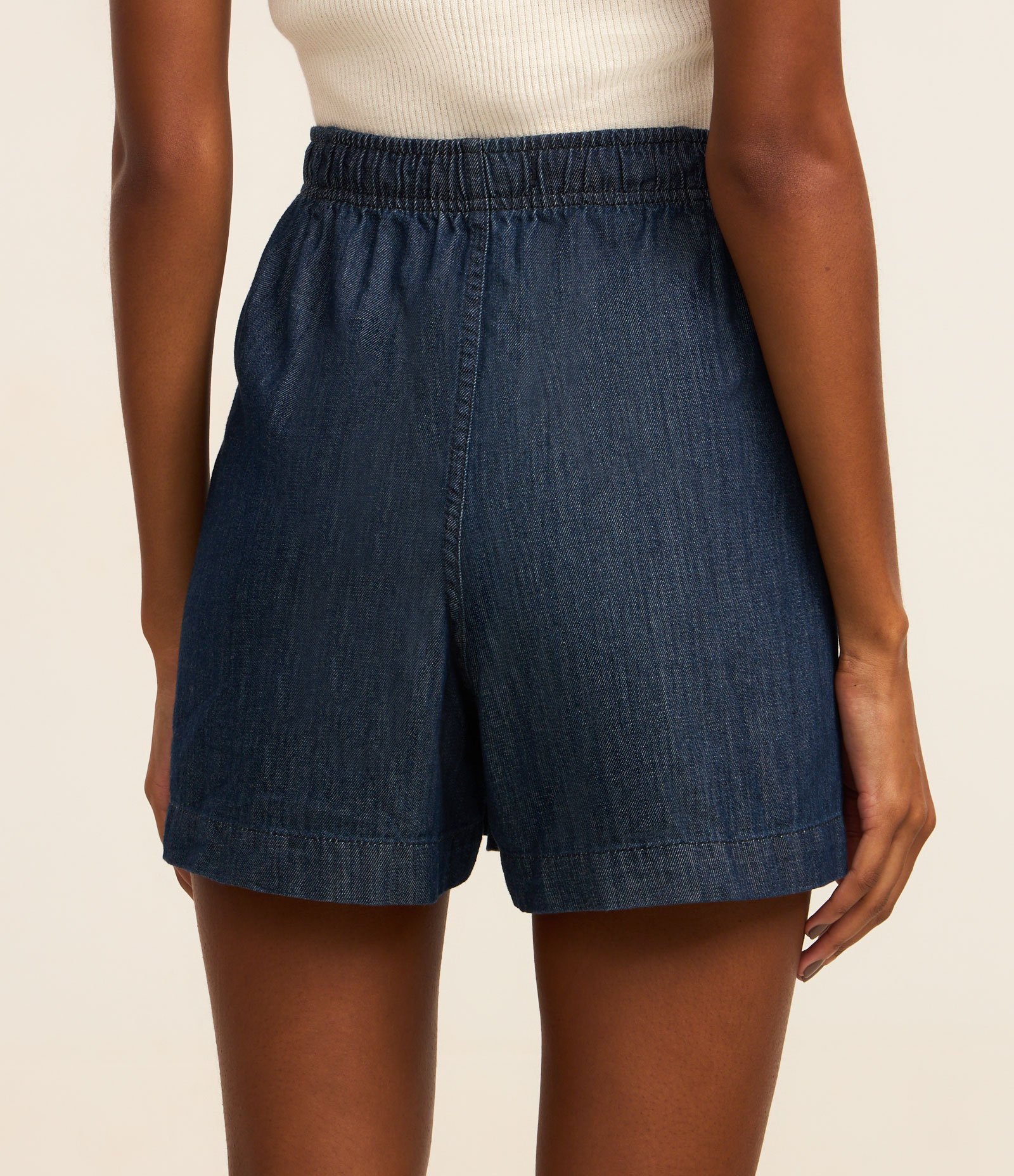 Short Runner em Jeans com Cintura Elástica Azul 4