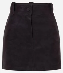 Short Saia em Suede com Bolsos e Botão Forrado