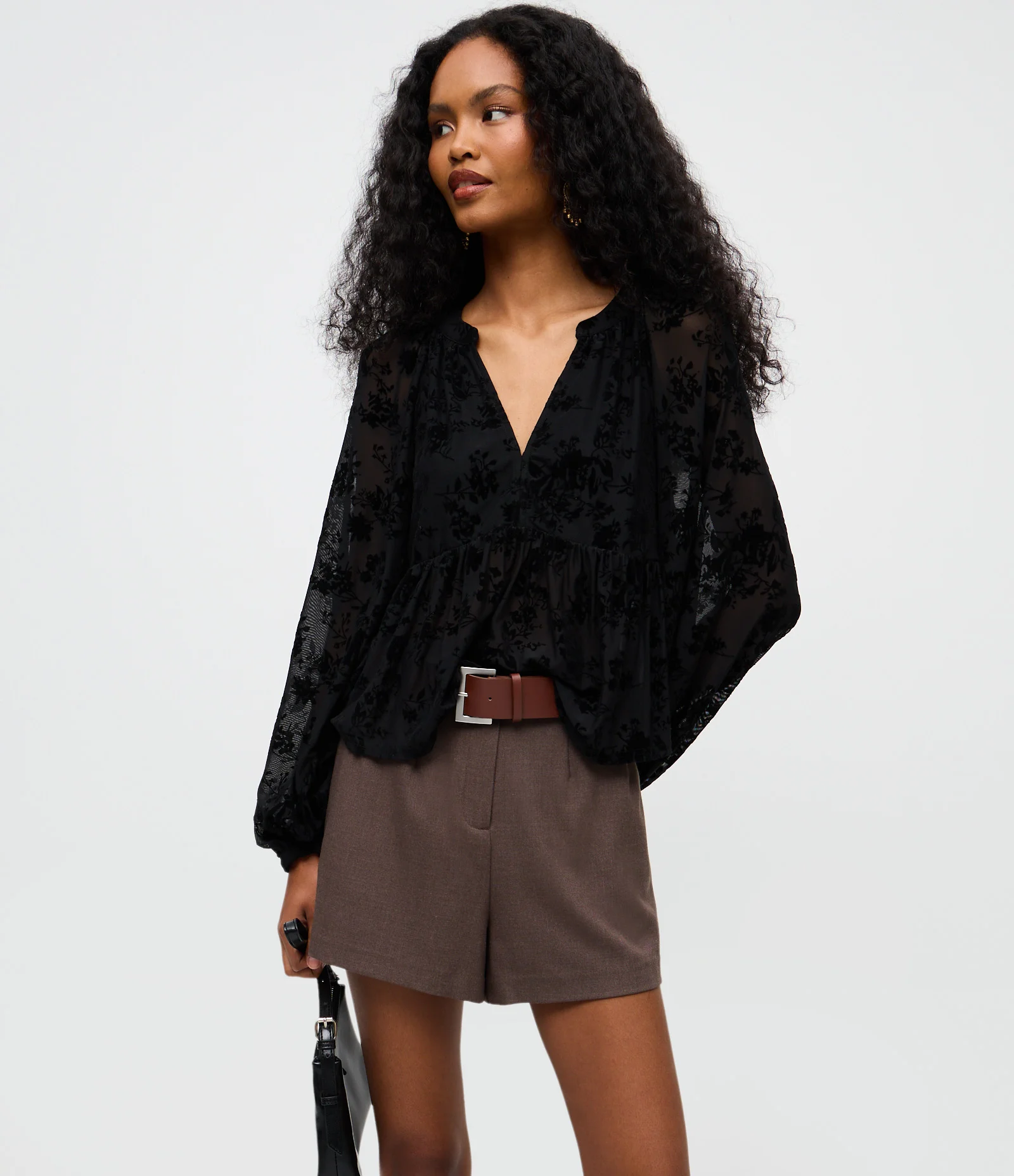 Short Alfaiatado em Tweed com Cinto Marrom 2