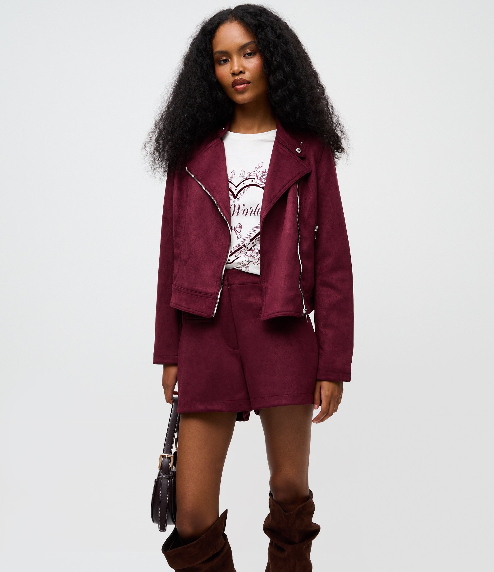 Short em Suede Cintura Alta com Passantes Vermelho 2