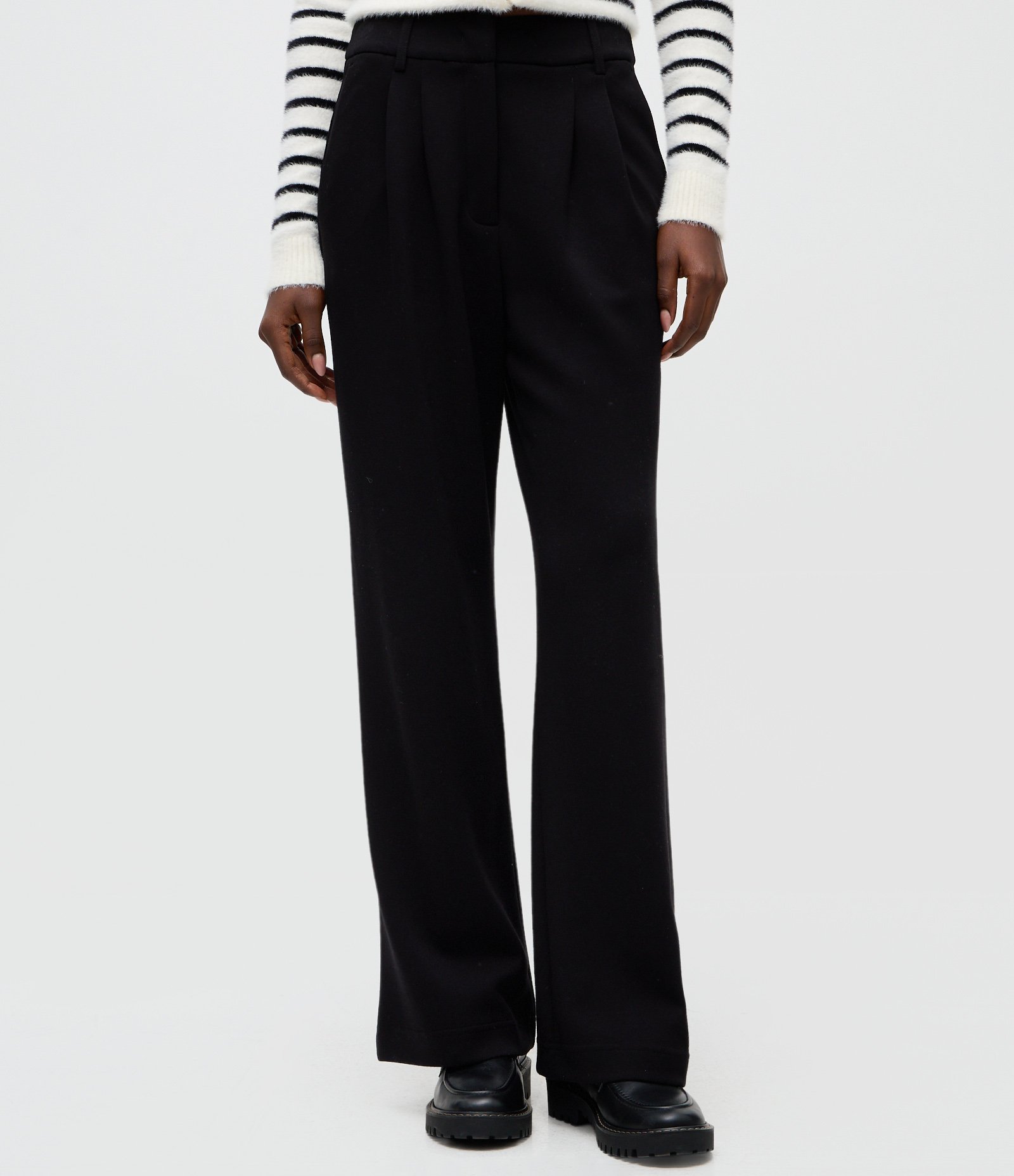Calça Wide Leg com Bolso Faca Preto 3