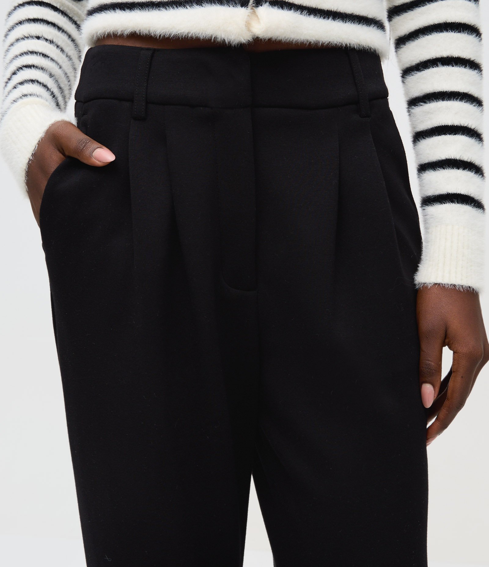 Calça Wide Leg com Bolso Faca Preto 4
