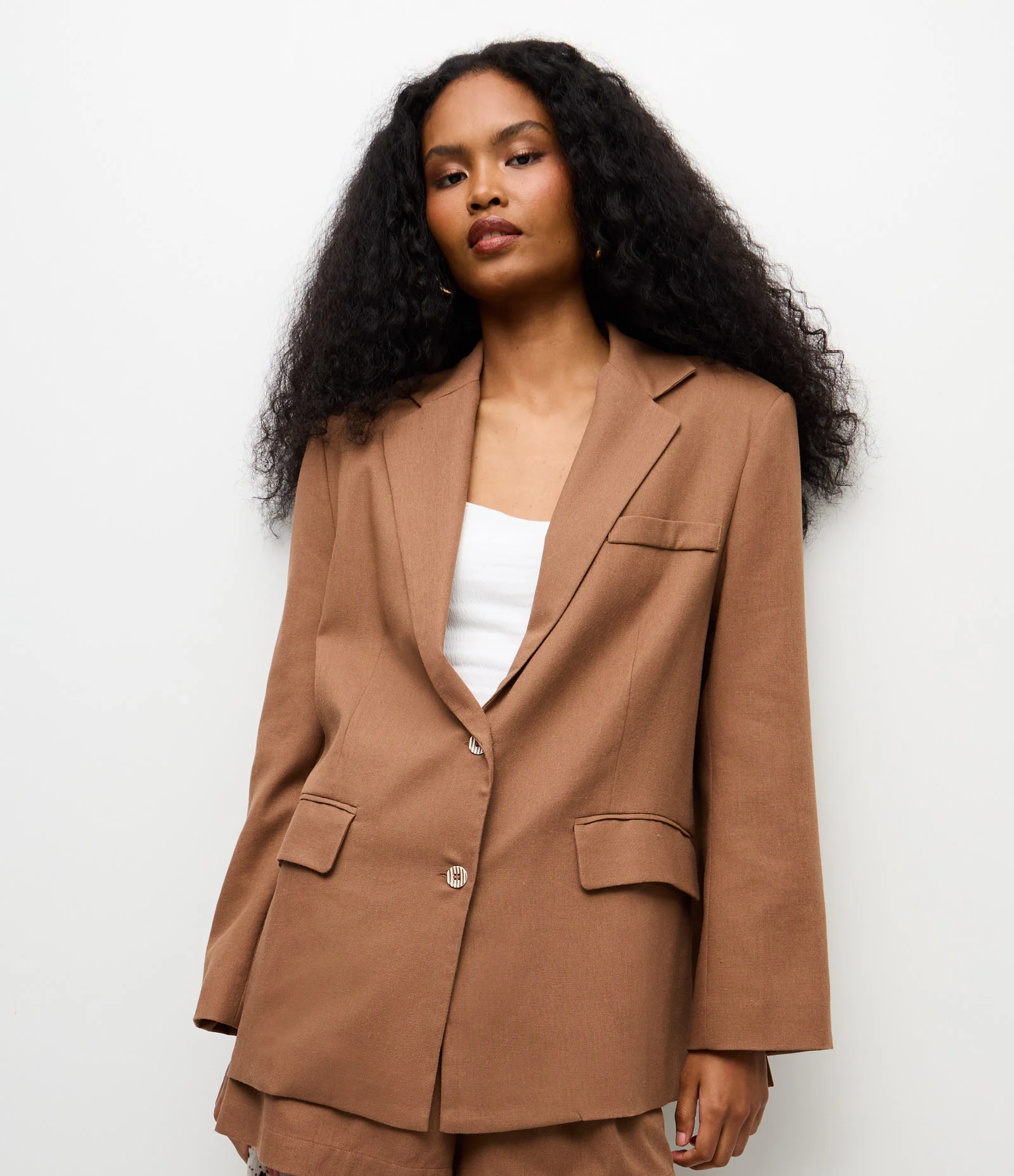 Blazer Alfaiatado em Viscolinho com Botões Frontais Bege 1