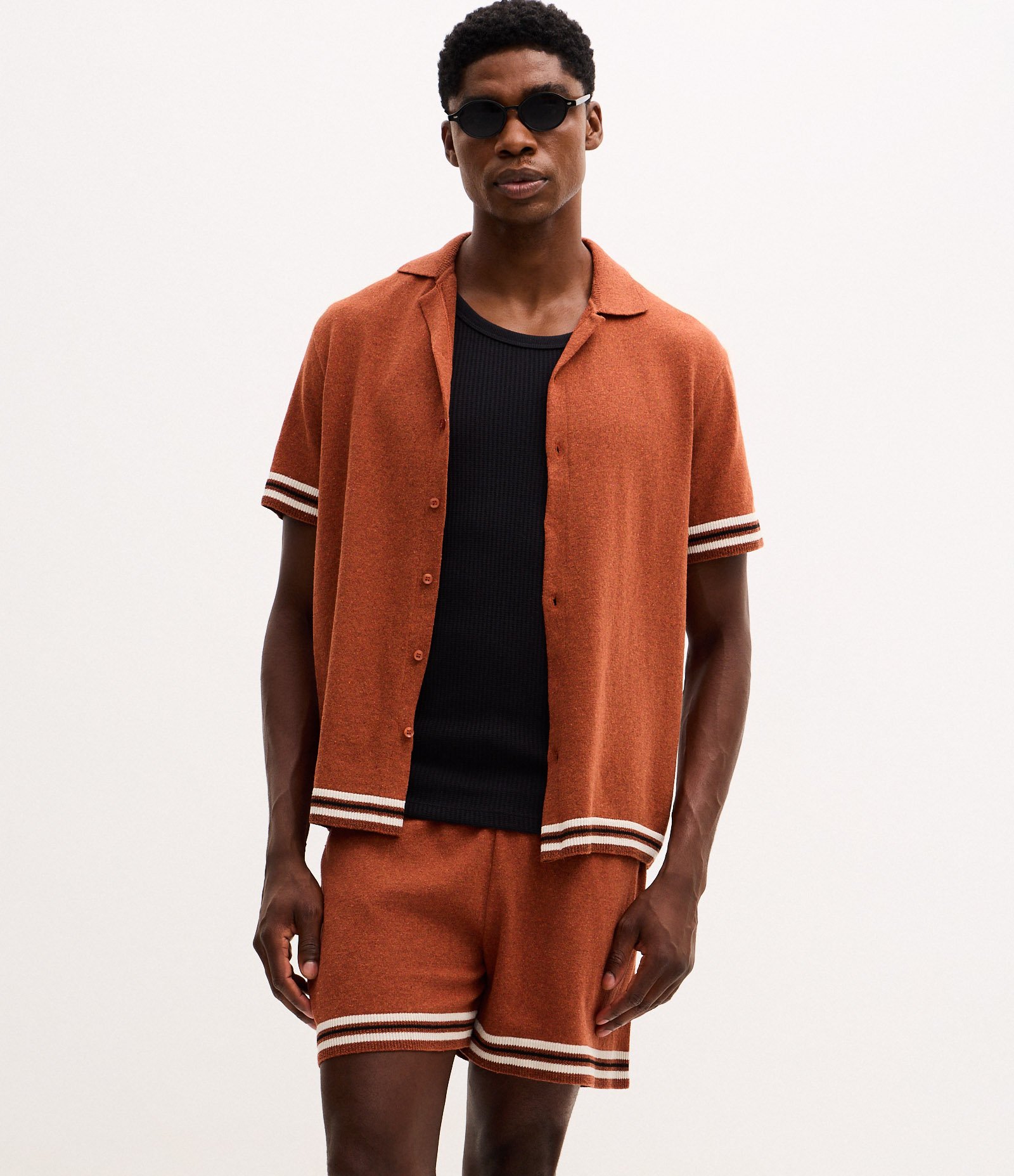 Bermuda em Jacquard e Listra com Barrado Marrom 4