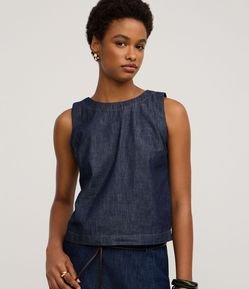 Blusa em Jeans com Costura Aparente e Gola Redonda