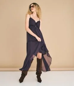 Vestido Midi Assimétrico em Chiffon com Babados