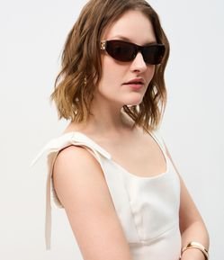 Blusa Alfaiatada em Crepe com Laço na Alça