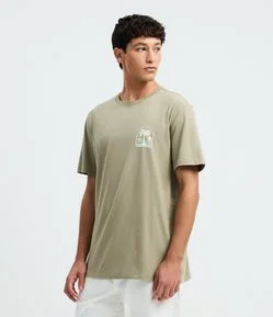 Camiseta Comfort em Algodão com Estampa Lettering Tropical