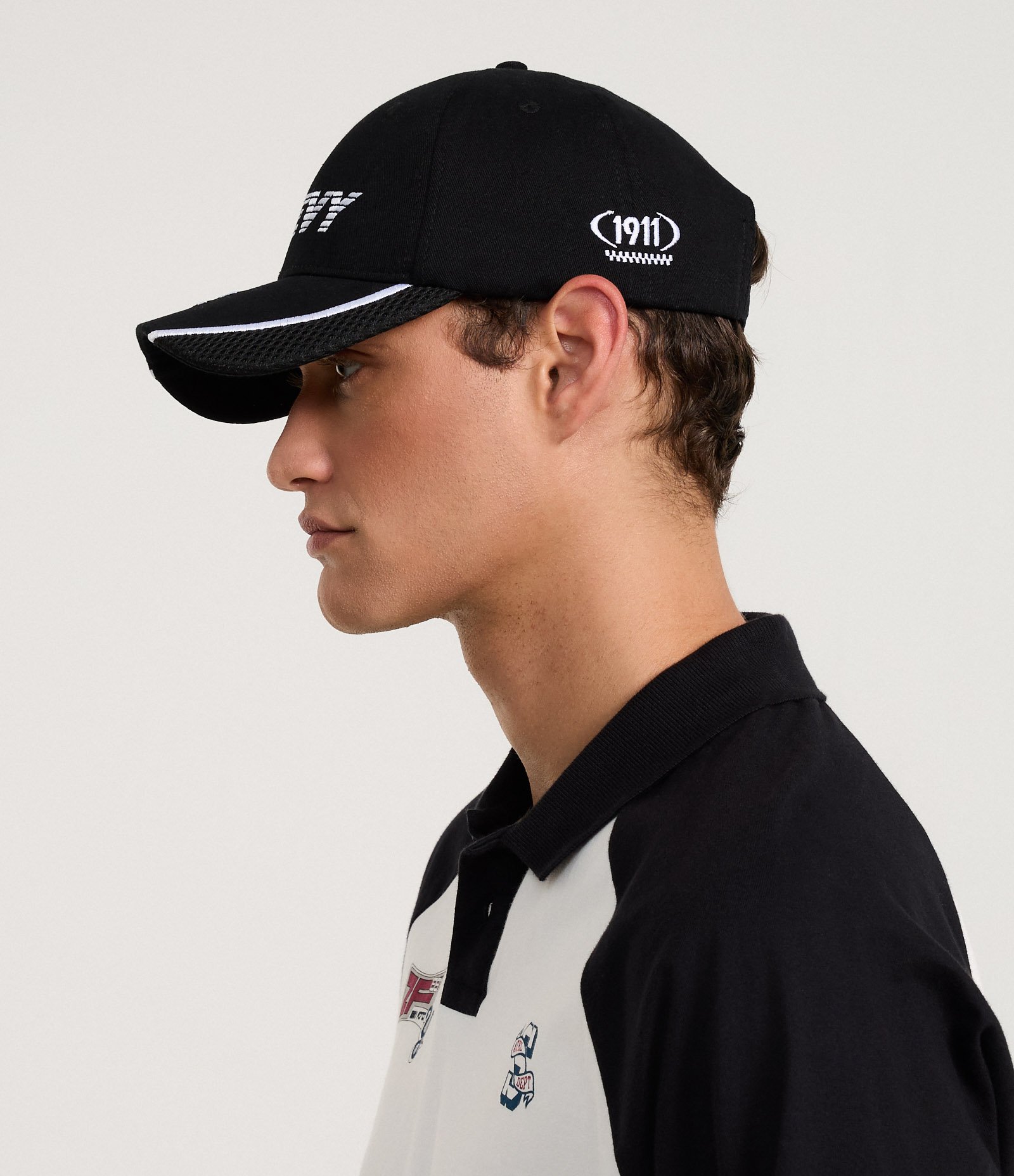 Boné Aba Curva em Sarja com Letras Dad Hat Chevrolet Preto 2