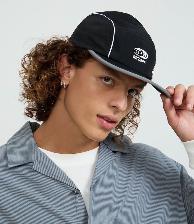 Boné 5 Panel em Microfibra com Listras Contrastantes