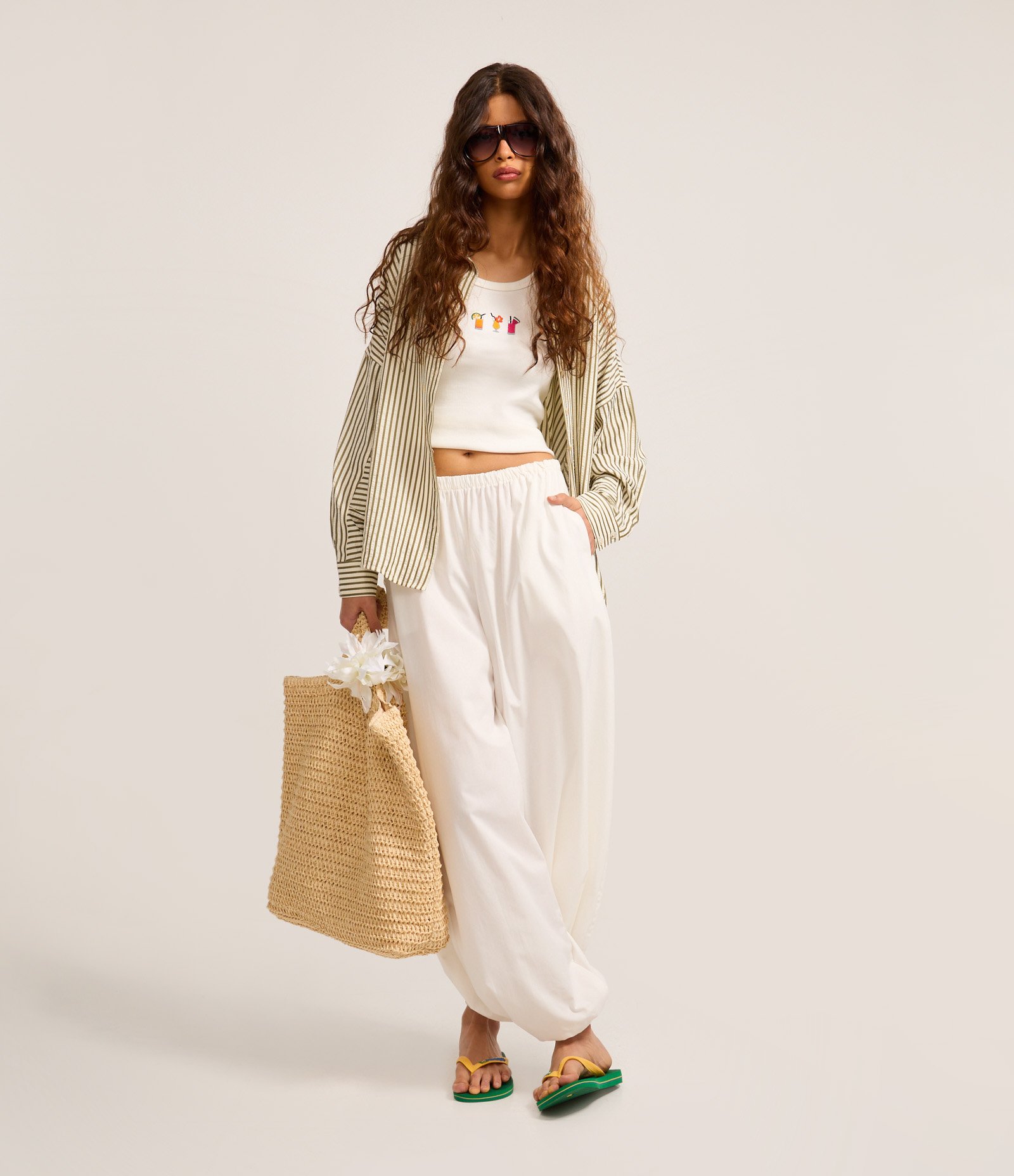 Calça Balloon em Tricoline com Elástico no Cós e Tornozelo Off White 1