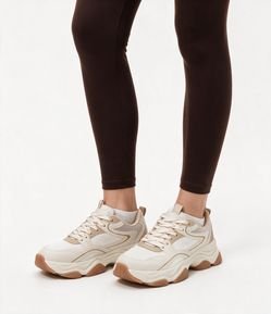 Tênis Chunky em PU com Detalhes Ondulados