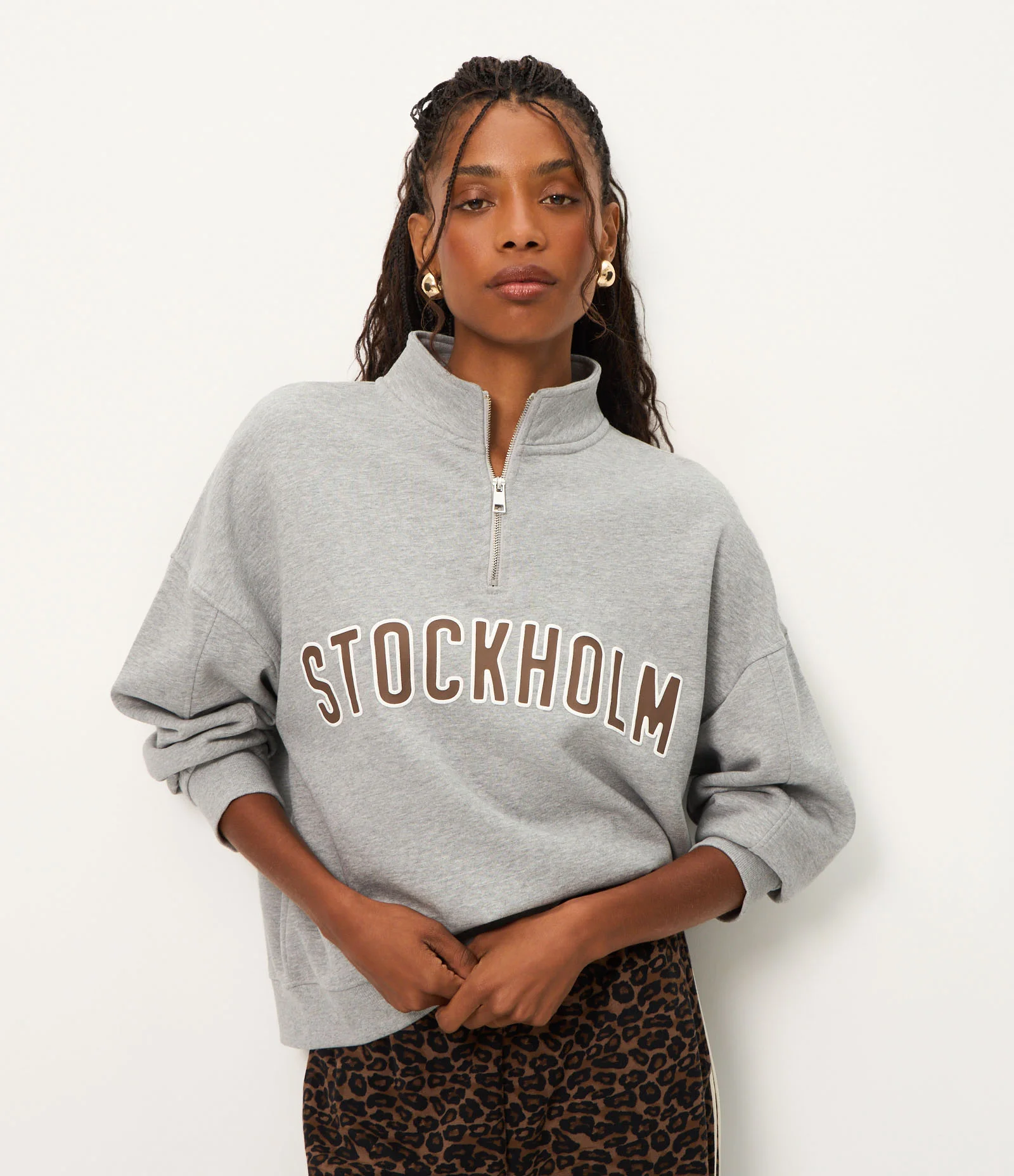 Blusão Oversized Moletom com Zíper e Lettering Cinza 1