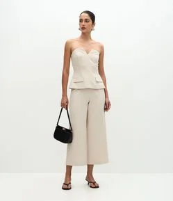 Calça Pantacourt Alfaiatada em Crepe com Cinto