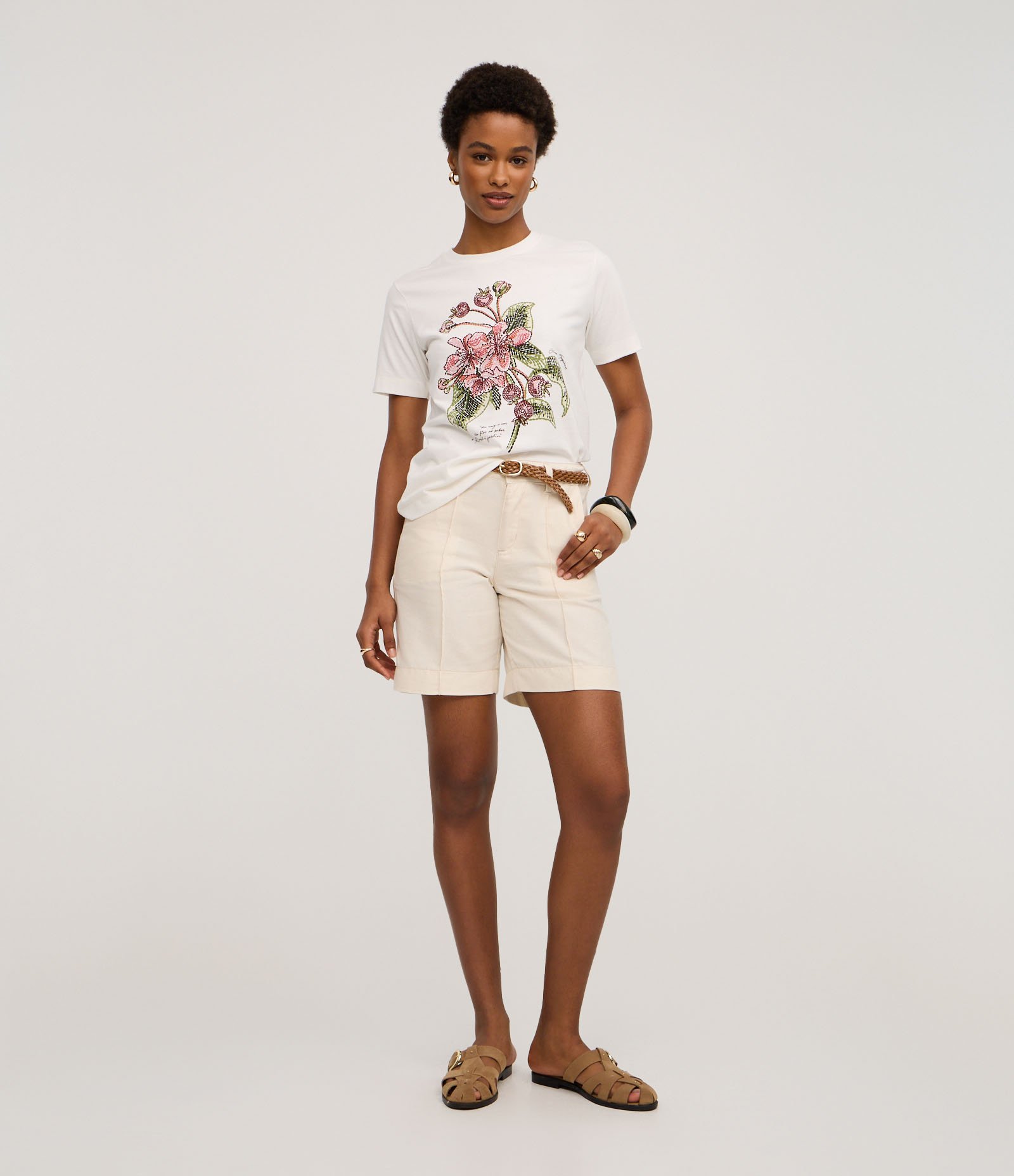 Camiseta Slim em Algodão com Estampa Floral em Flores Pontilhadas Branco 2