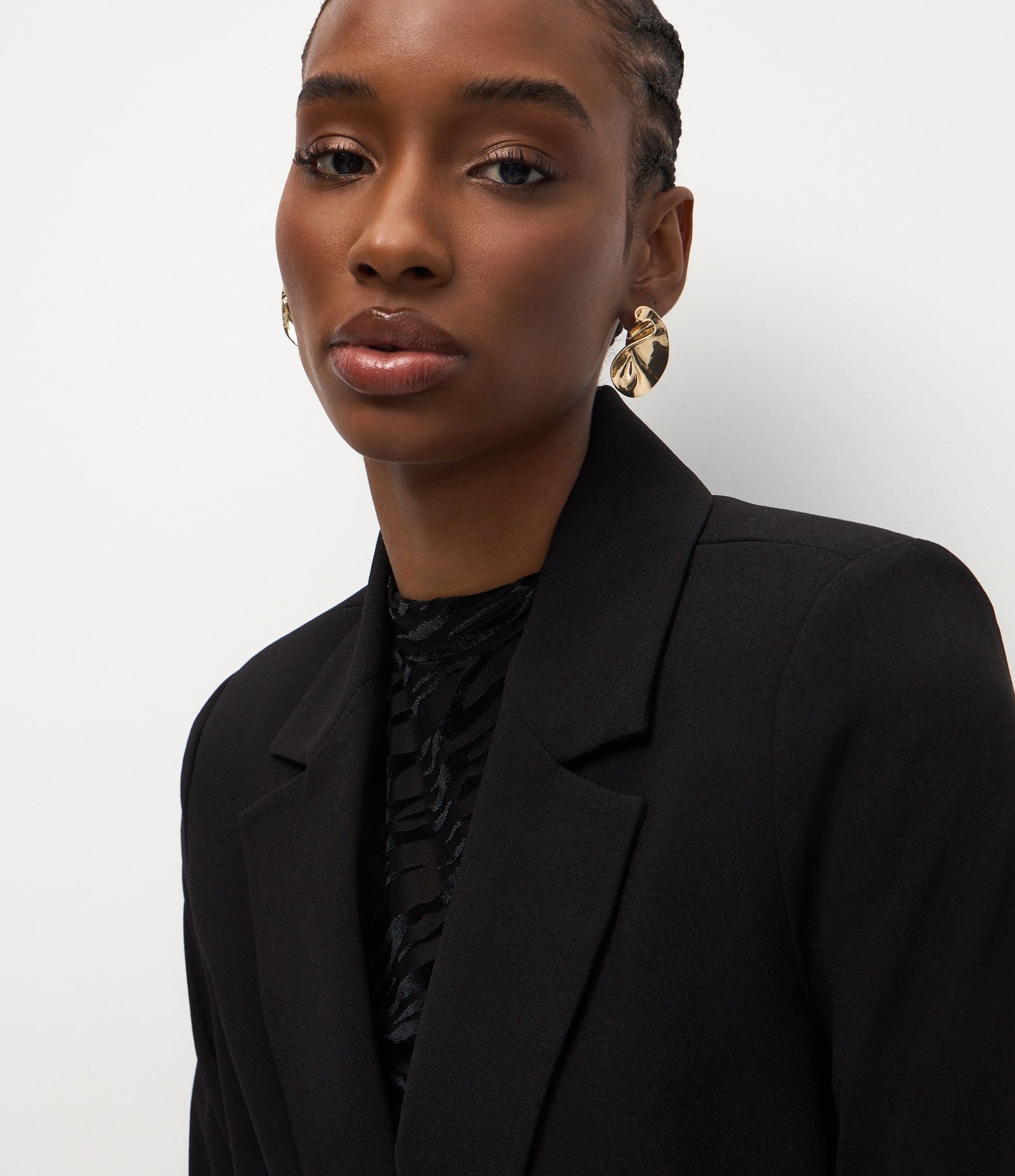 Blazer Ampulheta Alfaiatado com Bolsos Preto 3