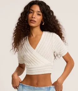 Blusa Cropped em Tricô com Decote Transpassado
