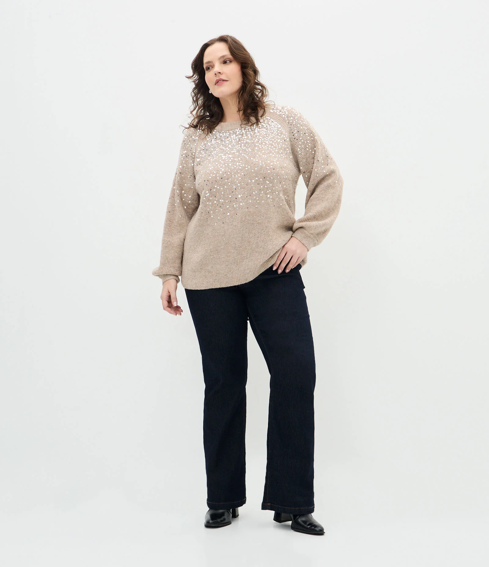 Suéter Amplo em Tricô com Bordado de Paetês Curve & Plus Size Bege 2