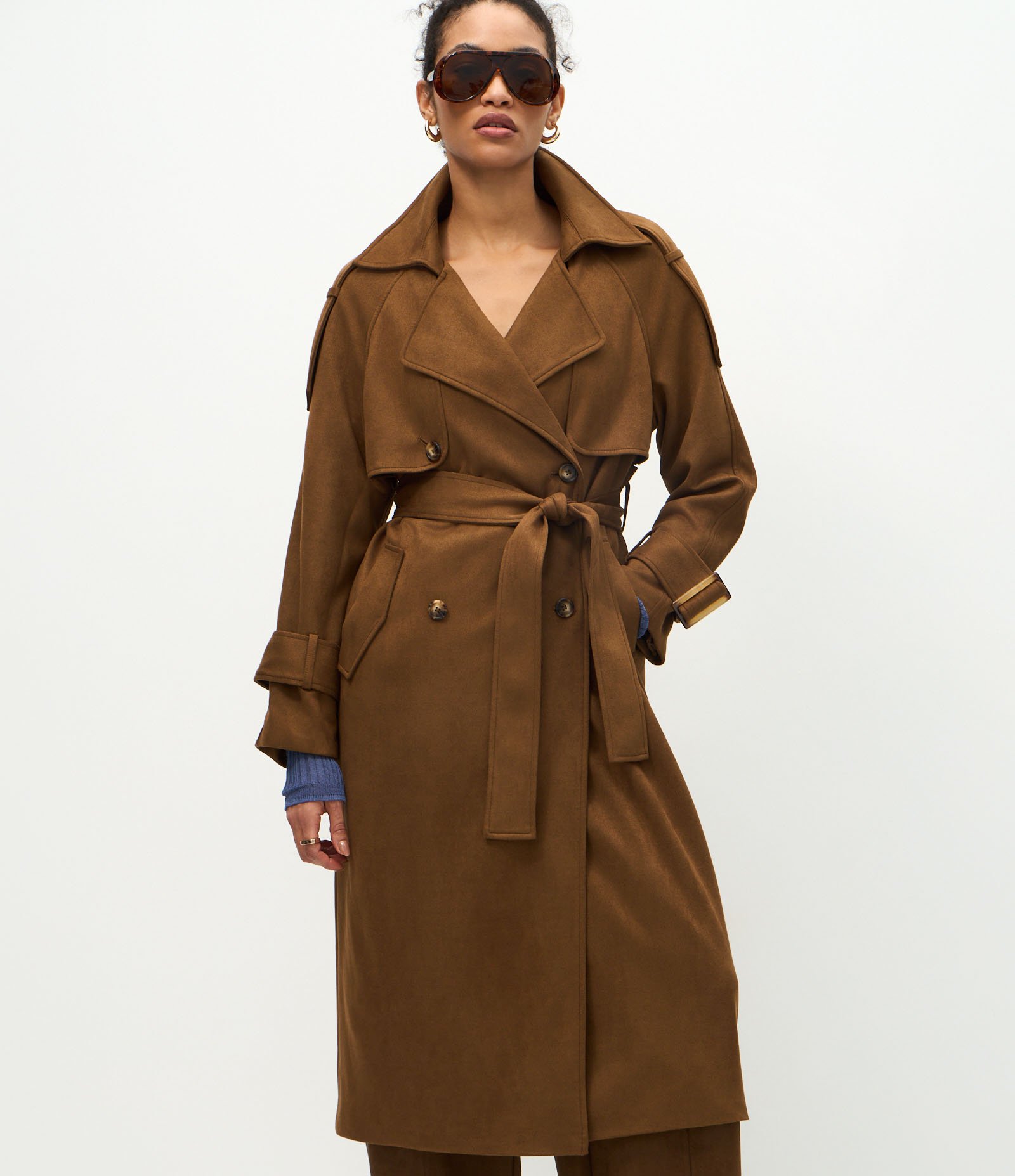 Trench Coat Alongado em Suede com Cinto Marrom Claro 2