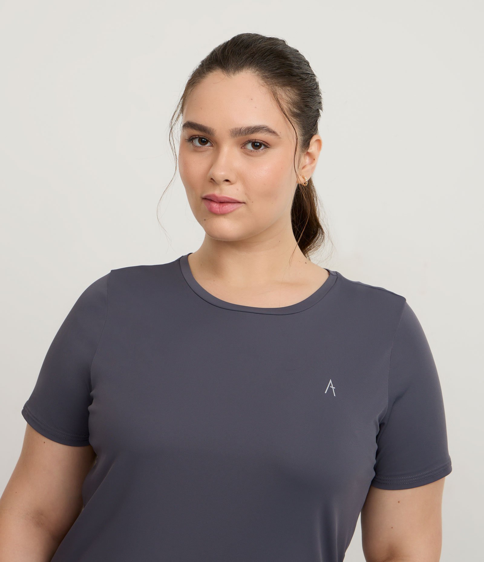 Camiseta Esportiva com Tecnologia Dry Curve & Plus Size Cinza Chumbo 3