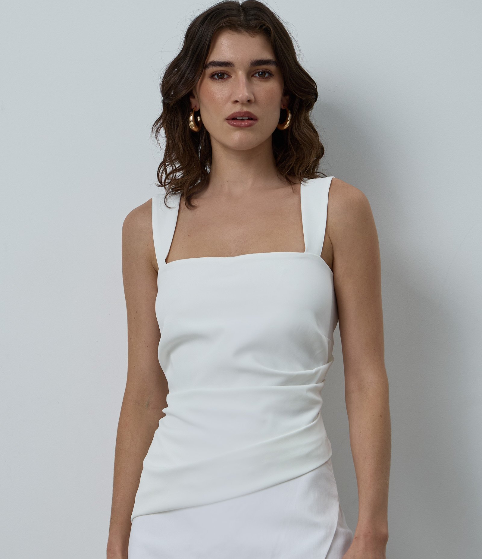 Blusa Alongada com Drapeado Assimétrico e Alça Larga Branco 3