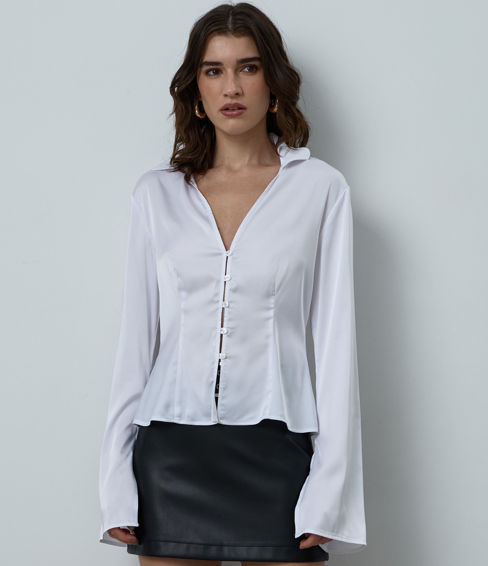 Camisa Regular de Cetim com Manga Longa Sino Branco 4