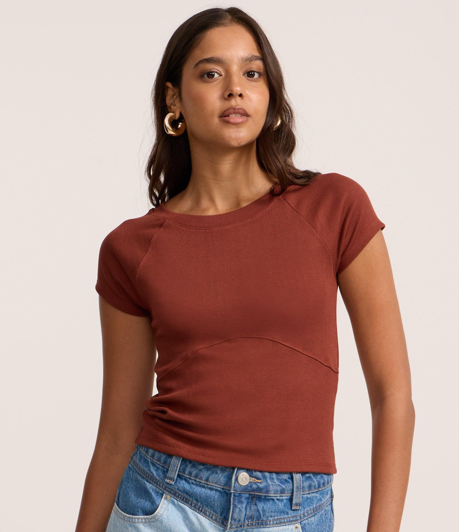 Blusa em Ribana Liso com Recorte Marrom Escuro 1