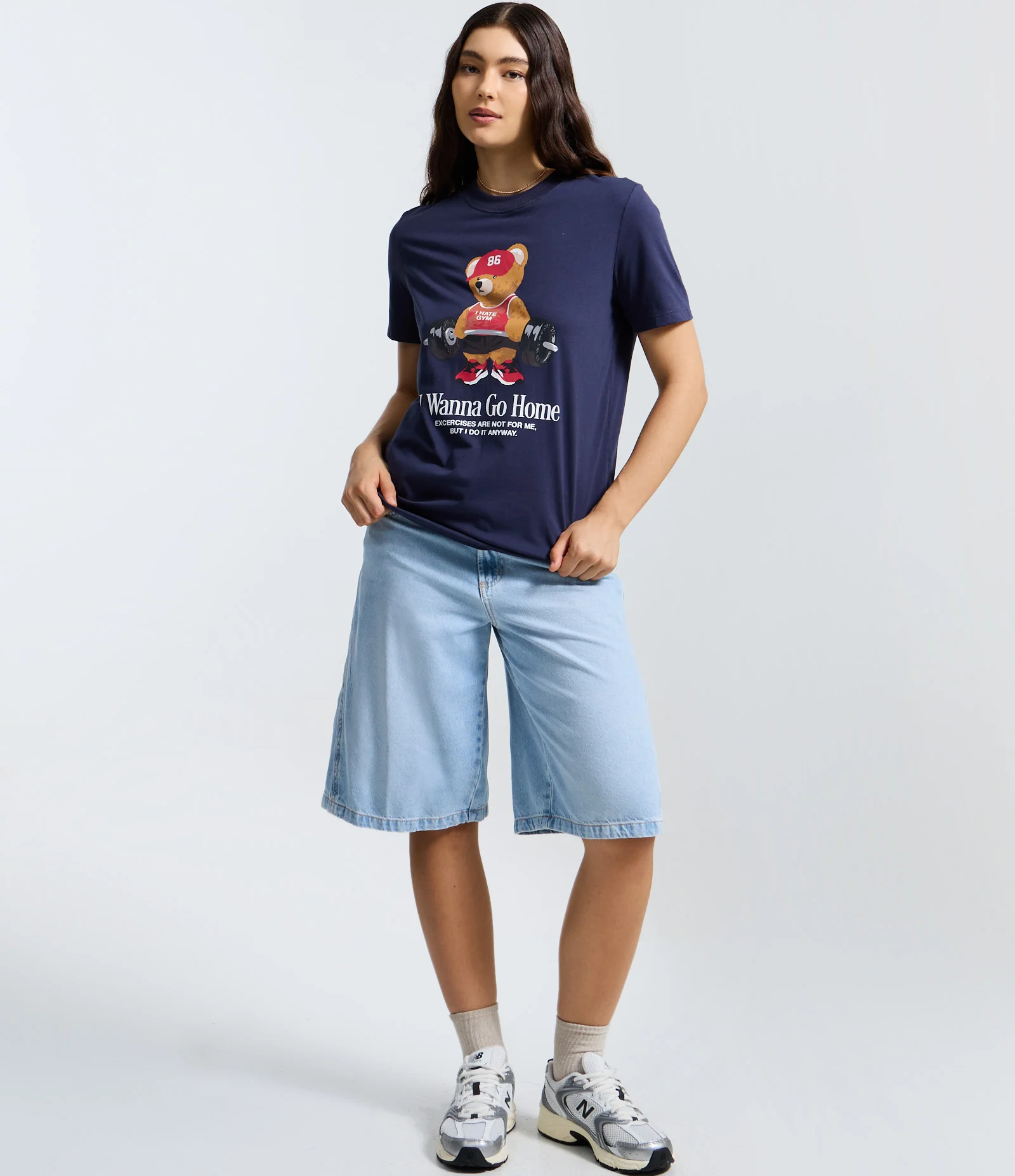 Camiseta Alongada em Algodão com Estampa de Urso Fitness Azul Marinho 2