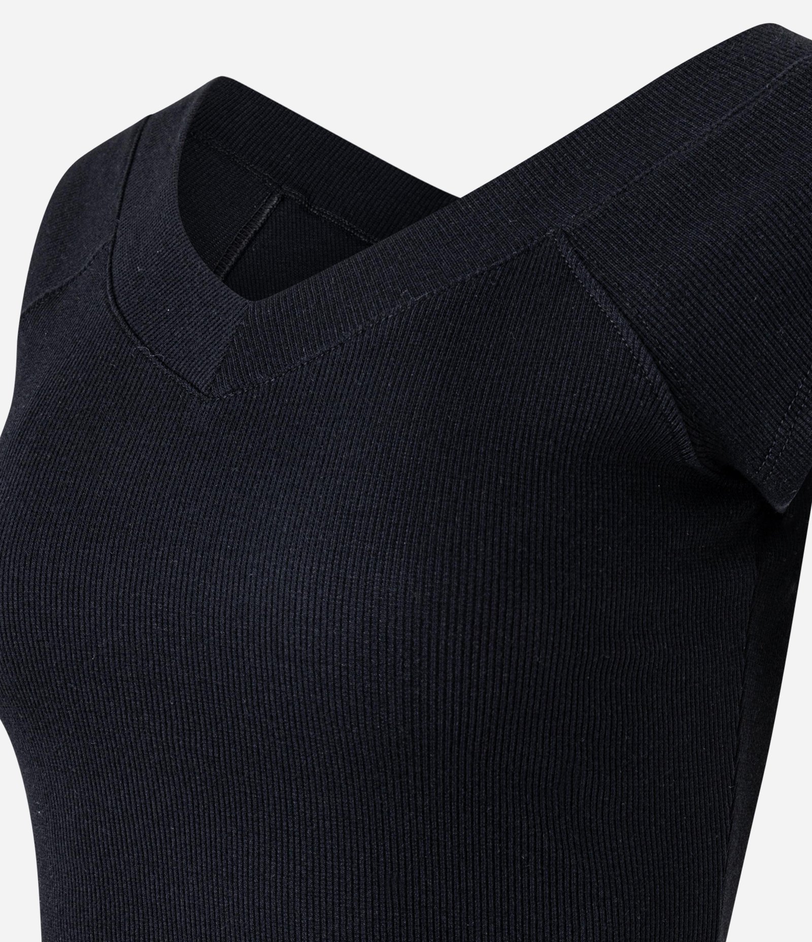 Blusa em Ribana com Decote V Preto 5